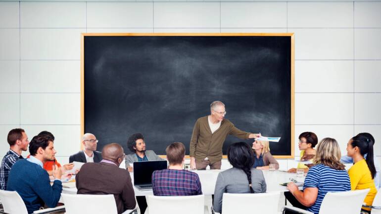 Mastering Technical Presentations for Non-Technical Audiences: an L&D Leader’s Perspective