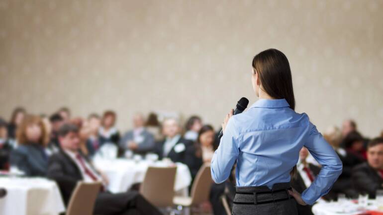 Want to be a Professional Speaker? Follow these Tips.